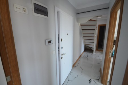 Alibeyköy Çırçır’da Otoparklı Bina’da 3+1 Yüksek Tavan Sıfır Satılık Dubleks 