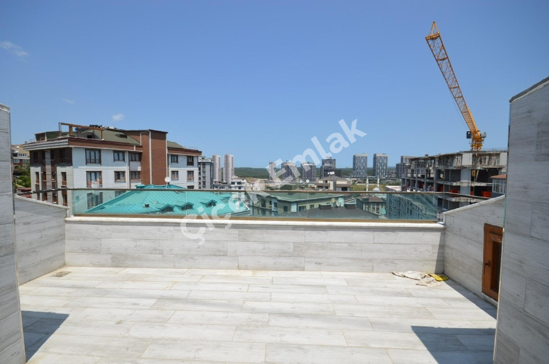 Alibeyköy Çırçır’da Otoparklı Bina’da 3+1 Yüksek Tavan Sıfır Satılık Dubleks 