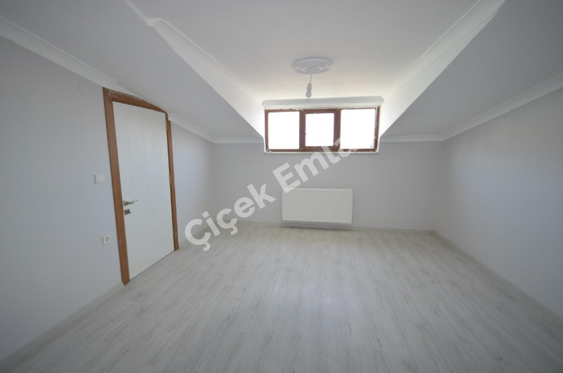 Alibeyköy Çırçır’da Otoparklı Bina’da 3+1 Yüksek Tavan Sıfır Satılık Dubleks 