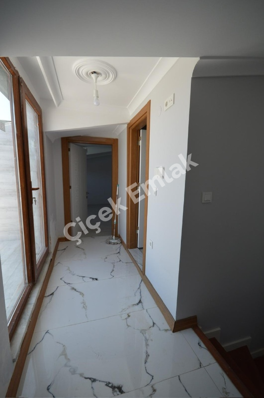 Alibeyköy Çırçır’da Otoparklı Bina’da 3+1 Yüksek Tavan Sıfır Satılık Dubleks 