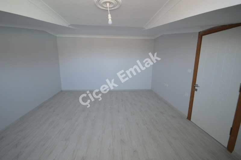 Alibeyköy Çırçır’da Otoparklı Bina’da 3+1 Yüksek Tavan Sıfır Satılık Dubleks 