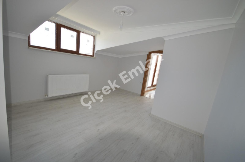 Alibeyköy Çırçır’da Otoparklı Bina’da 3+1 Yüksek Tavan Sıfır Satılık Dubleks 