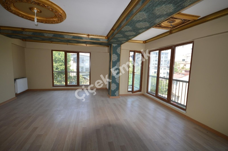 Alibeyköy Çırçır’da Otoparklı 5+1 Lüks Satılık Dubleks