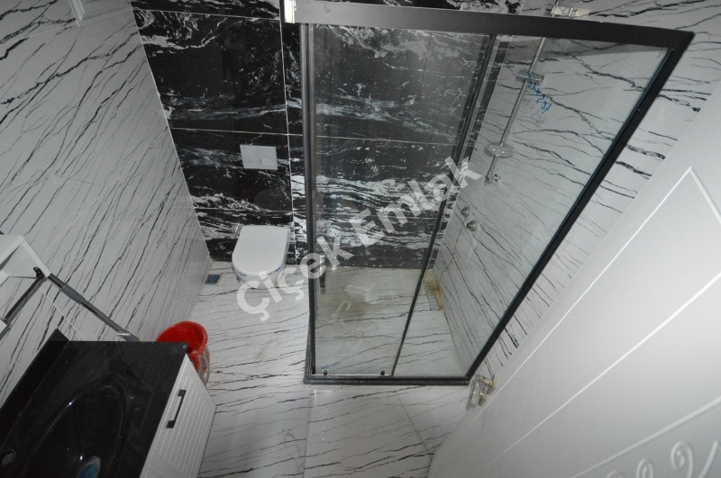 Alibeyköy Çırçır’da Otoparklı 5+1 Lüks Satılık Dubleks