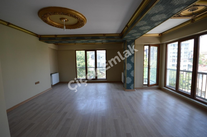 Alibeyköy Çırçır’da Otoparklı 5+1 Lüks Satılık Dubleks