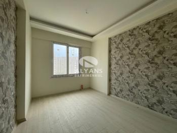 ALYANS'TAN DENİZE YÜRÜME MESAFESİNDE FULL SOSYAL ALANLI 2+1