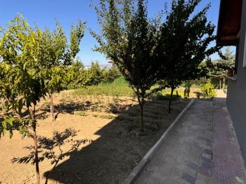 Güvenay - Çorum  Kılıçören'de Doğayla İç İçe, Eksiksiz ve Masrafsız Tam Donanımlı Bağ Evi!