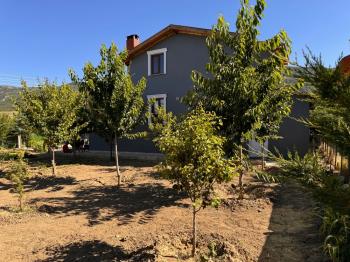 Güvenay - Çorum  Kılıçören'de Doğayla İç İçe, Eksiksiz ve Masrafsız Tam Donanımlı Bağ Evi!