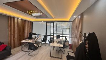 Güvenay - Çorum Galericiler Sitesi'nde Eşyaları İle Hazır Kurulu Kiralık Dükkan 