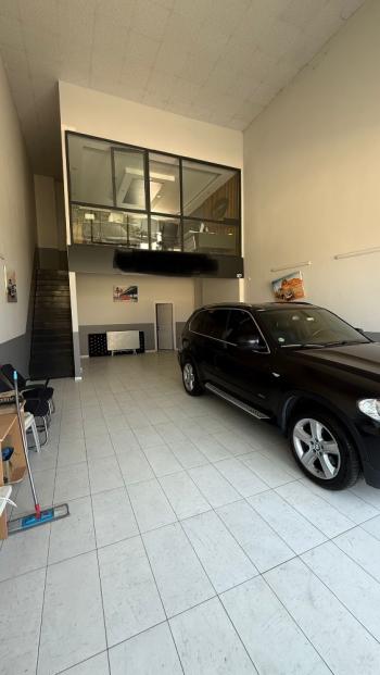 Güvenay - Çorum Galericiler Sitesi'nde Eşyaları İle Hazır Kurulu Kiralık Dükkan 