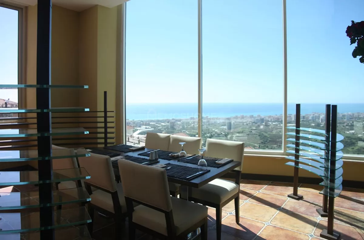 Luxuswohnung im Gold City Komplex