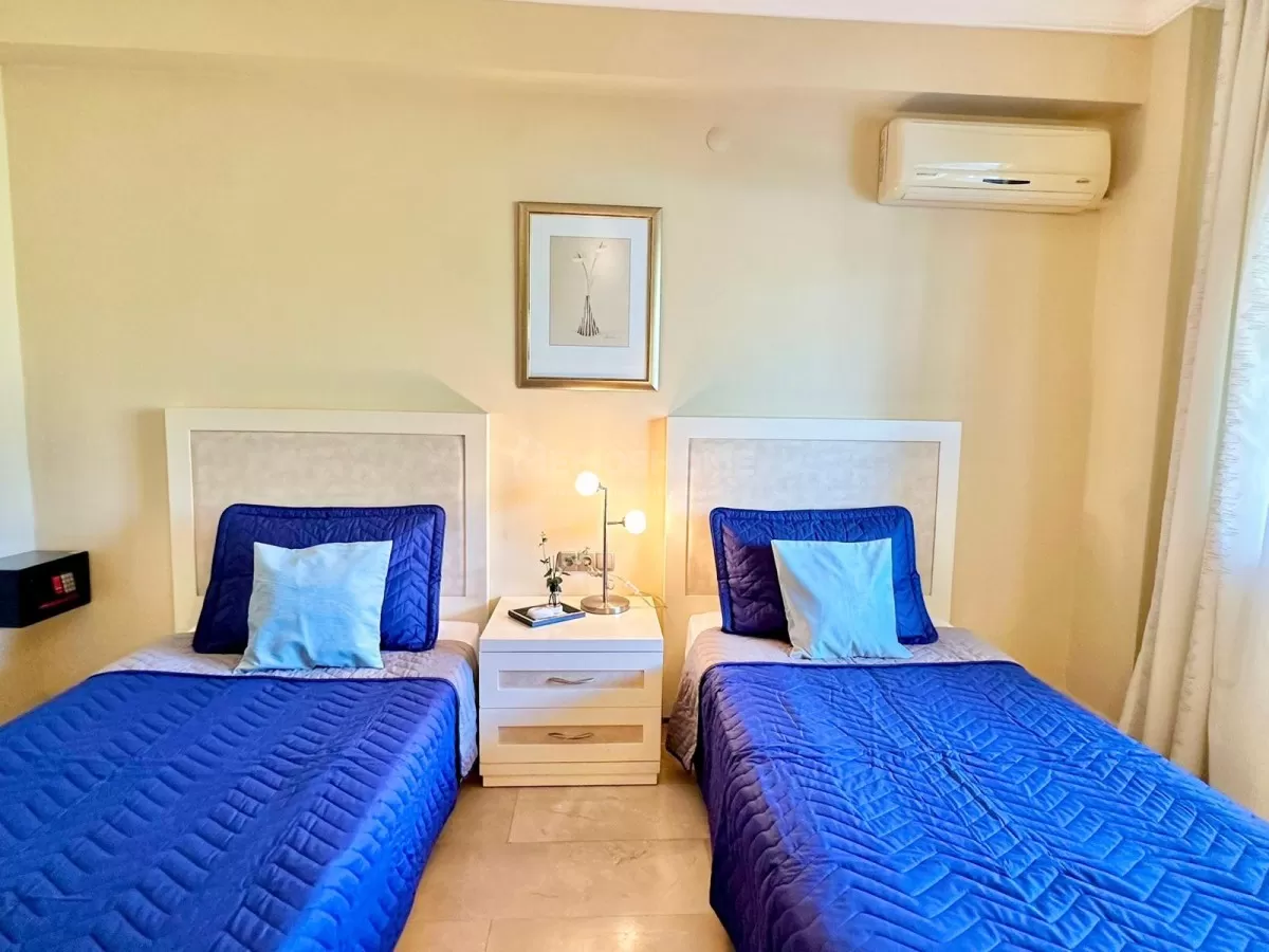 Luxuswohnung im Gold City Komplex