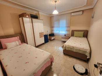 EFELER MAHALLESİ'NDE HAVUZLU 3+1 GENİŞ SATILIK VİLLA