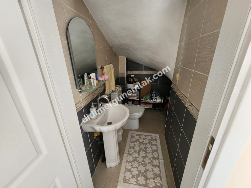 EFELER MAHALLESİ'NDE HAVUZLU 3+1 GENİŞ SATILIK VİLLA