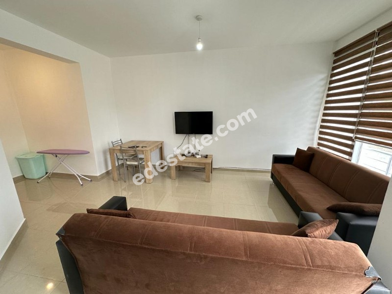 Lefkoşa Gönyeli Girişinde  Anayol Yanı Full Eşyalı Kiralık 2+1 Daire