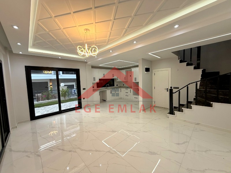 Didim Mersindere’de Denize Yürüme Mesafesinde Satılık Villa