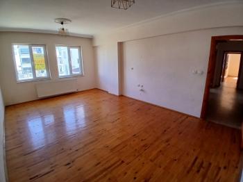 GÜVENAY - ÇORUM Garanti Evler'de Kafelere Yakın Kiralık 3+1 Daire!