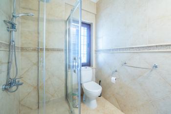 KKTC GİRNE BELLAPAİS BÖLGESİNDE SATILIK LÜKS 4+2 VİLLA