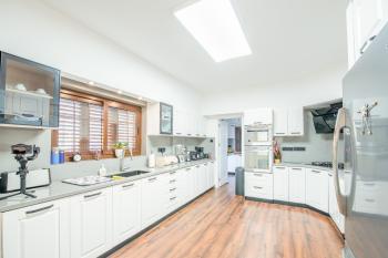 KKTC GİRNE BELLAPAİS BÖLGESİNDE SATILIK LÜKS 4+2 VİLLA