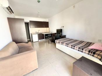 Gazimağusa, Kuzey Kıbrıs'ta Satılık 2 Adet Yurt izinli Komple Apartman
