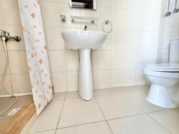Gazimağusa, Kuzey Kıbrıs'ta Satılık 2 Adet Yurt izinli Komple Apartman