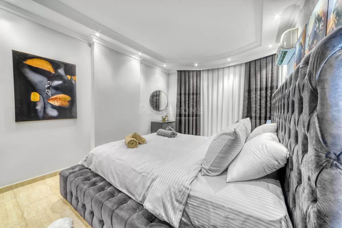 Geräumiges Luxus-Duplex in Oba