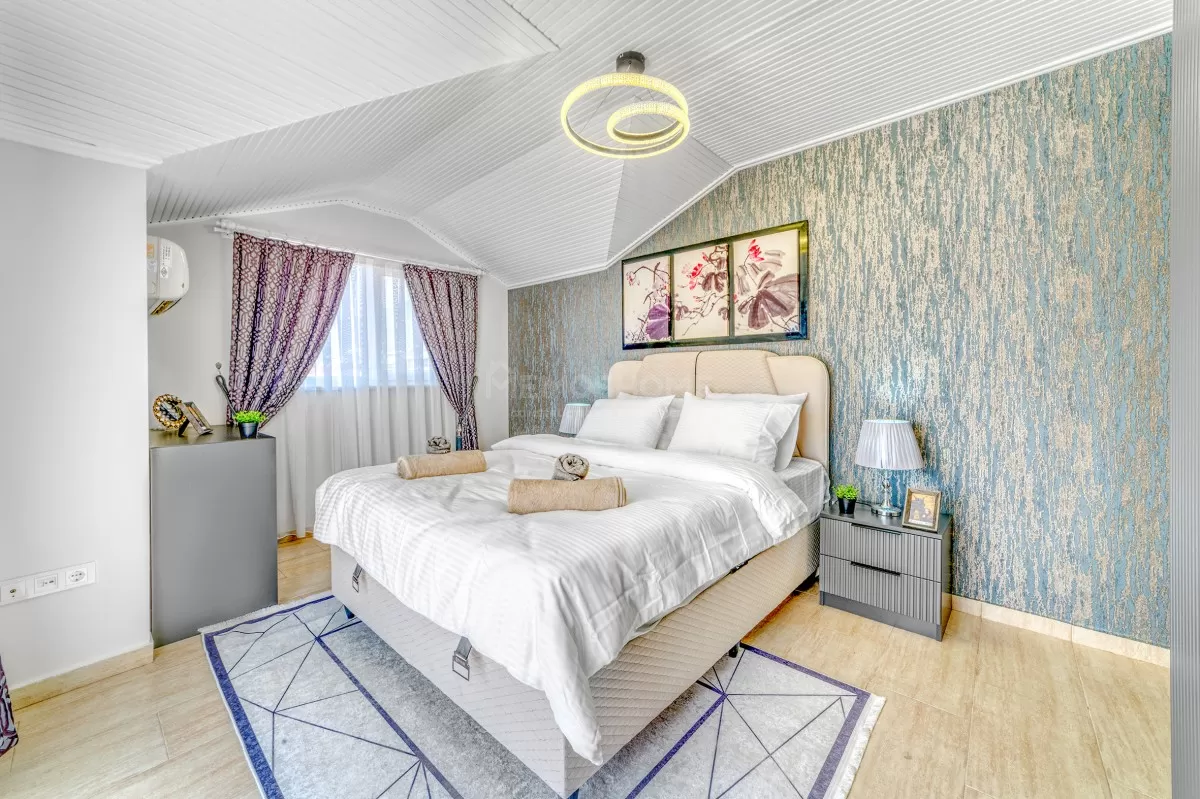 Geräumiges Luxus-Duplex in Oba