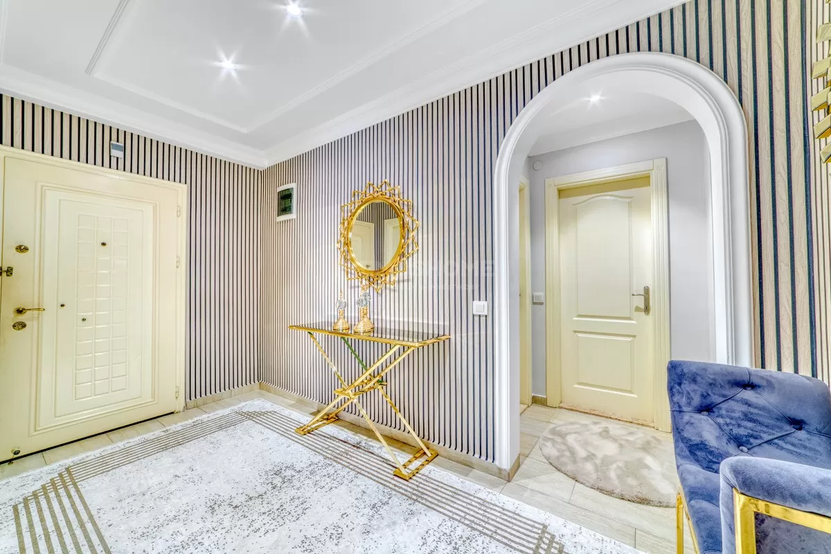 Geräumiges Luxus-Duplex in Oba