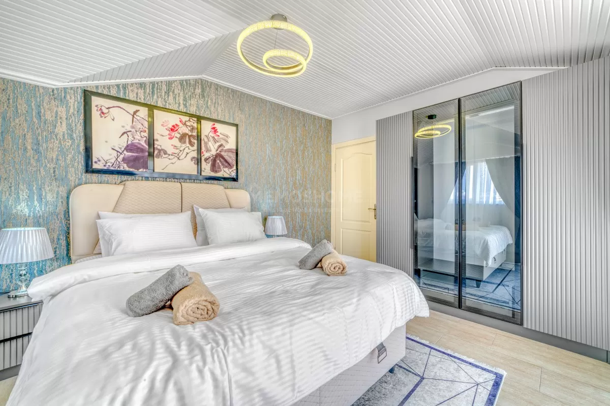 Geräumiges Luxus-Duplex in Oba