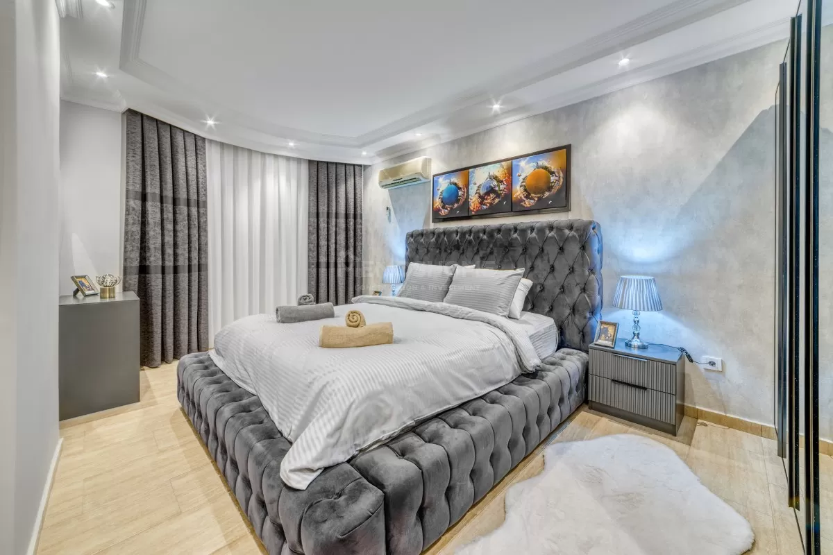 Geräumiges Luxus-Duplex in Oba