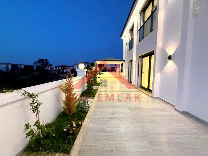 Didim Sağturda Satılık 3+1 Ayrı Mutfaklı Villa