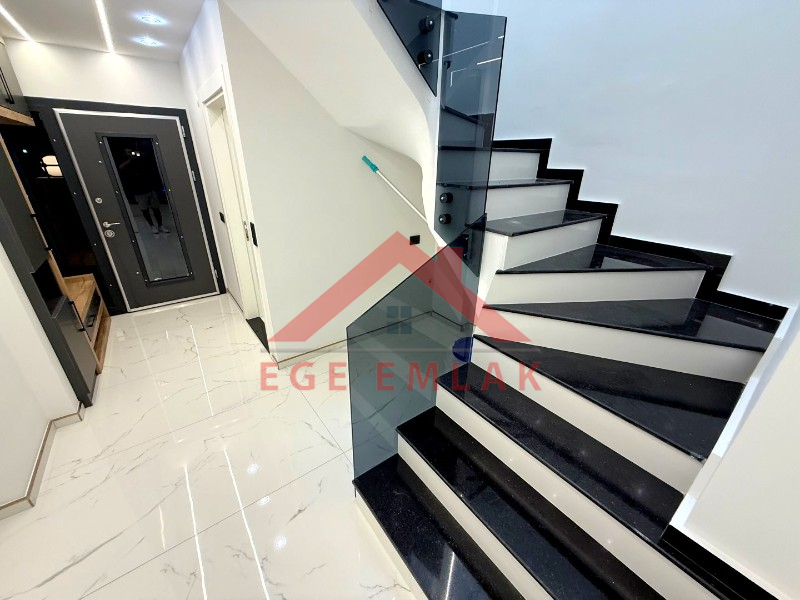 Didim Sağturda Satılık 3+1 Ayrı Mutfaklı Villa