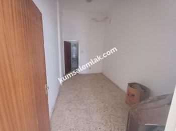 LEFKOŞA YENİKENT'TE  TÜRK MALI TİCARİ İZİNLİ SATILIK İŞ YERLERİ