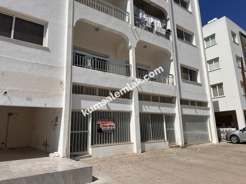 LEFKOŞA YENİKENT'TE  TÜRK MALI TİCARİ İZİNLİ SATILIK İŞ YERLERİ