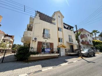 Girne Merkezde Aileye Kiralık 3+1 Bahçeli Daire 