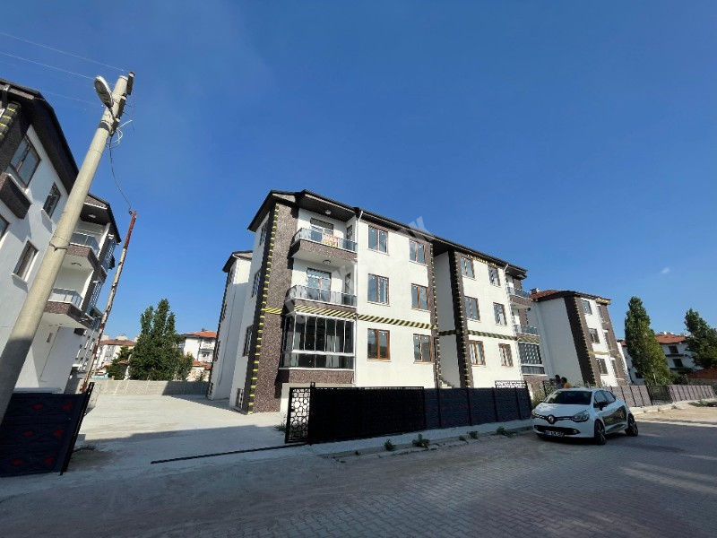 AFYON ÜÇOK EMLAKTAN MAREŞAL DE KİRALIK SIFIR 2+1 LÜX DAİRE