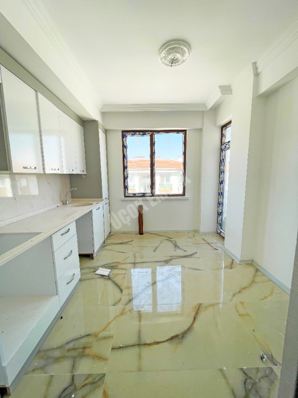AFYON ÜÇOK EMLAKTAN MAREŞAL DE KİRALIK SIFIR 2+1 LÜX DAİRE