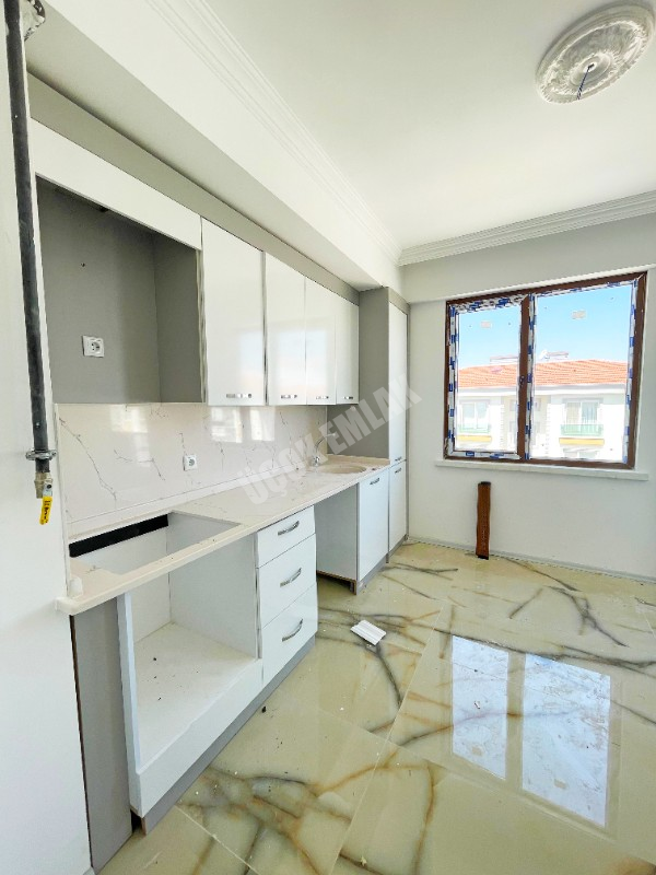 AFYON ÜÇOK EMLAKTAN MAREŞAL DE KİRALIK SIFIR 2+1 LÜX DAİRE