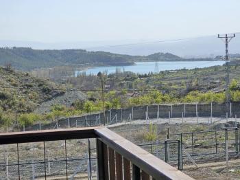 GÜVENAY - ÇORUM BARAJ MANZARALI BUNGALOV EVİ BULUNAN SATILIK HOBİ BAHÇESİ