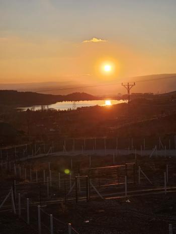 GÜVENAY - ÇORUM BARAJ MANZARALI BUNGALOV EVİ BULUNAN SATILIK HOBİ BAHÇESİ