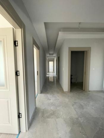AFYON ÜÇOK EMLAKTAN ERKMEN DE KİRALIK 4+1 LÜX SIFIR DAİRE