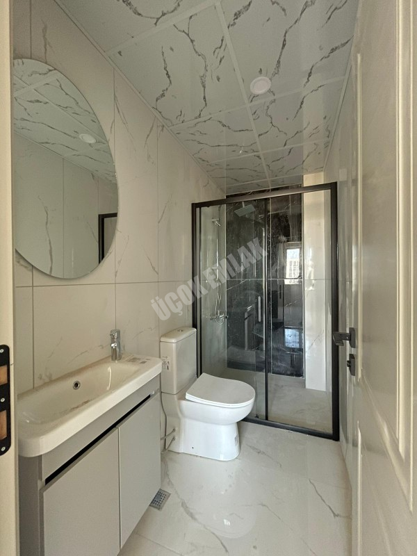 AFYON ÜÇOK EMLAKTAN ERKMEN DE KİRALIK 4+1 LÜX SIFIR DAİRE