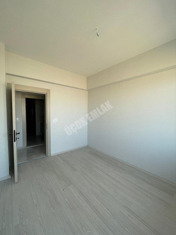 AFYON ÜÇOK EMLAKTAN ERKMEN DE KİRALIK 4+1 LÜX SIFIR DAİRE