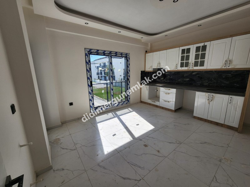 CUMHURİYET MAHALLESİ'NDE TATİL KÖYÜ KONFORUNDA SIFIR 2+1 SATILIK DAİRE