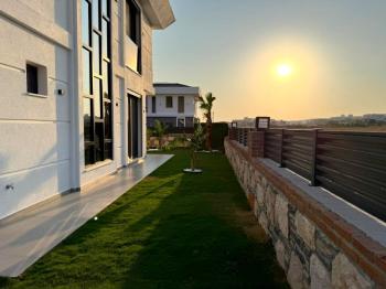 Didim'de 500 Metre Kare Arsa İçerisinde Satılık 4+1 Villa