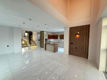 Didim'de 500 Metre Kare Arsa İçerisinde Satılık 4+1 Villa