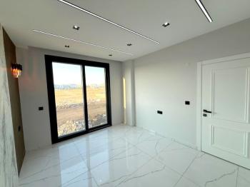 Didim'de 500 Metre Kare Arsa İçerisinde Satılık 4+1 Villa