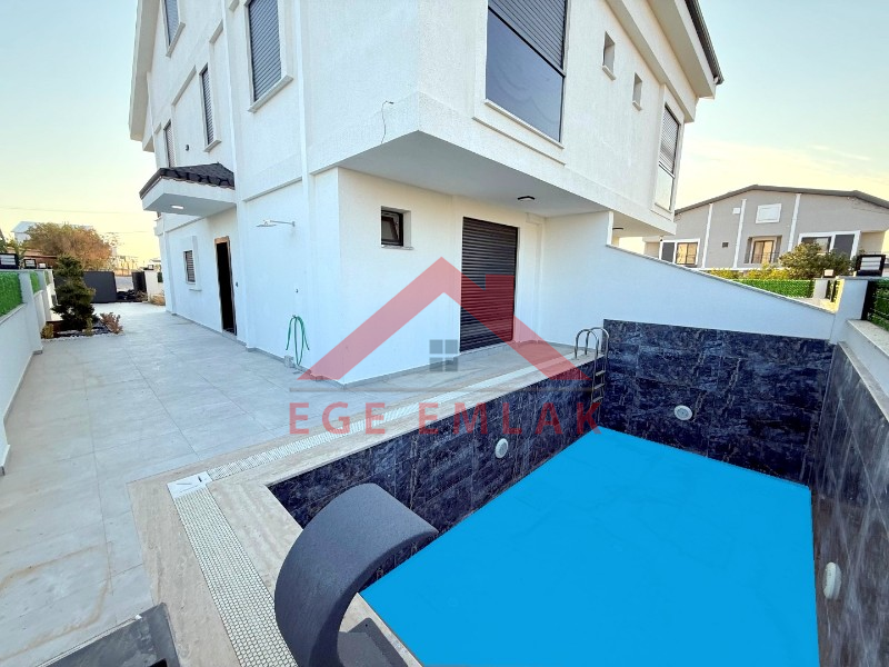 Didim Hisar Mahallesinde Satılık Eşyalı 4+1 Villa
