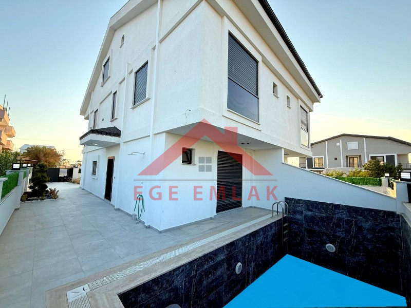 Didim Hisar Mahallesinde Satılık Eşyalı 4+1 Villa