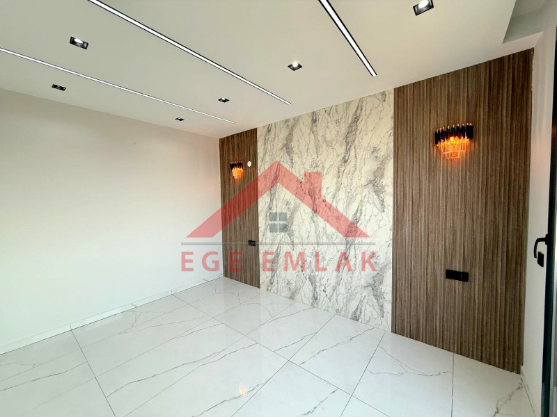 Didim'de 500 Metre Kare Arsa İçerisinde Satılık 4+1 Villa